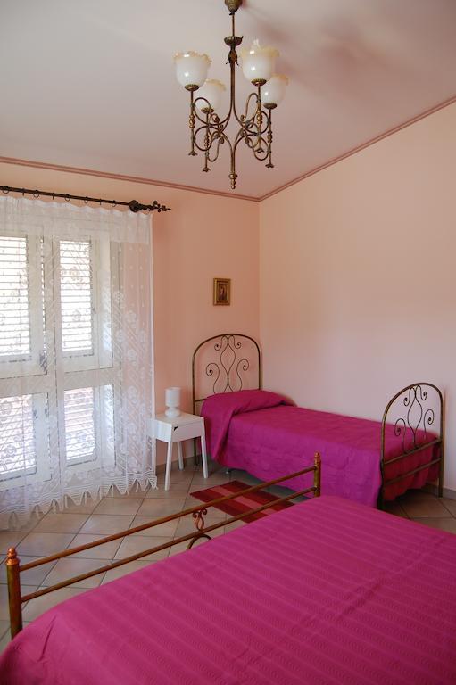 Cinisi 89 B&B Habitación foto